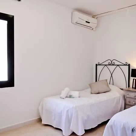 Enjoy Arroyo Vaquero Townhouse Estepona